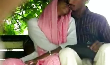 அழகான, ஜெர்மன், இளம் வயதினரை முதல் இரண்டு கைகள் யோனியில் விடுதல் பெண்ணின் யோனி ஆபாச இந்திய இளைஞர்கள் முடி