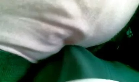கவர்ச்சி பிரஞ்சு செக் குத செக்ஸ் கொண்ட இளம் பெண்