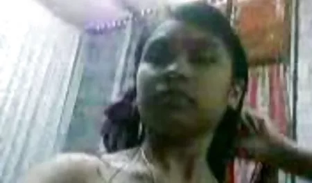 அழுக்கு பேசி பிரிட்டிஷ் சிற்றின்ப இளம் பெண்கள் செக்ஸ் நேசிக்கிறார் ஒரு சேவல்...