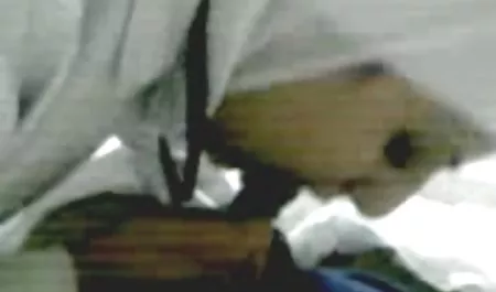 திருப்பங்களை இளம் பெண் sekisov எடுத்து இருப்பது பொறுப்பான