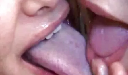 குமிழி பட் ஆபாச பழைய மனிதன் fucked