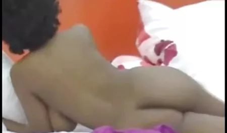 மோலி பிச் ஆபாச பார்க்க இளைஞர் ஏமாற்றுகிறது 20181114