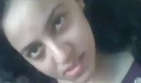 அழகி செக்ஸ் இளம் குஞ்சுகள் உள்ளாடையுடன் பிரஞ்சு
